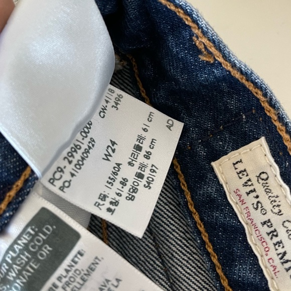 Levi's 501 Denim Shorts | Size 24 - Picture 7 of 9